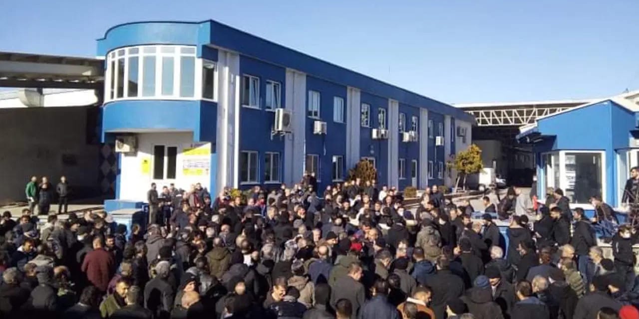 Tekstil fabrikasında korkunç olay! İşçinin kolları koptu