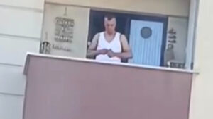 pendikte-balkonda-sarjore-mermi-dolduran-supheli-yakalandi-KGCn8zCy