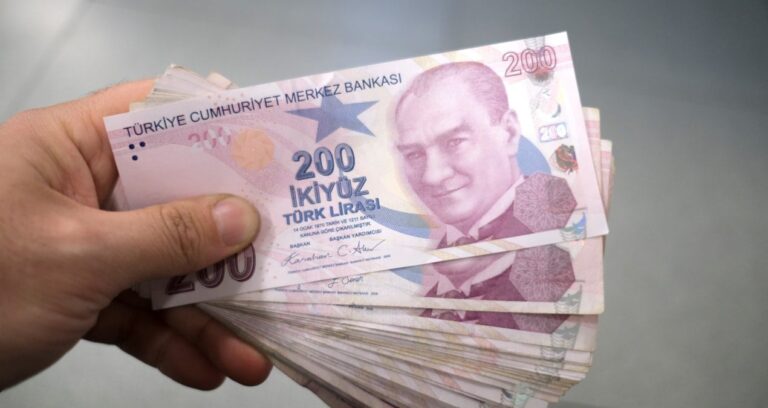 milyonlarca-emekliyi-sarsacak-kulis-bilgisi-temmuz-ayinda-zammi-unutun-hc9RG3Fc