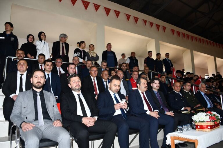 vezirkopru-terme-ve-salipazarinda-19-mayis-kutlandi-OnUs51Lb