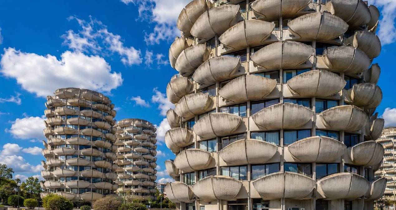 Evlere balkon yerine beton yaprak yaptilar uUTBbnID