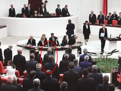 Kilicdaroglu erdogan icin ayaga kalkmadim dedi eski chpli vekil fotografla yanit verdi yalan soyluyor KV2rWHpm